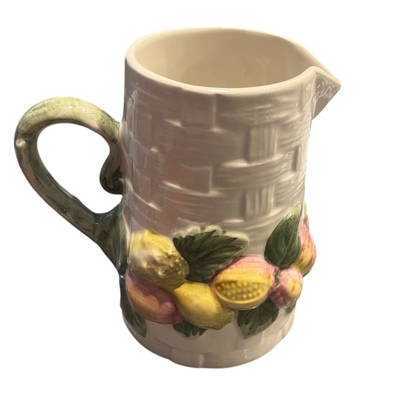 Vintage Italian Majolica Basketweave Pitcher Dimensional Fruit Signed - Picture 3 of 9